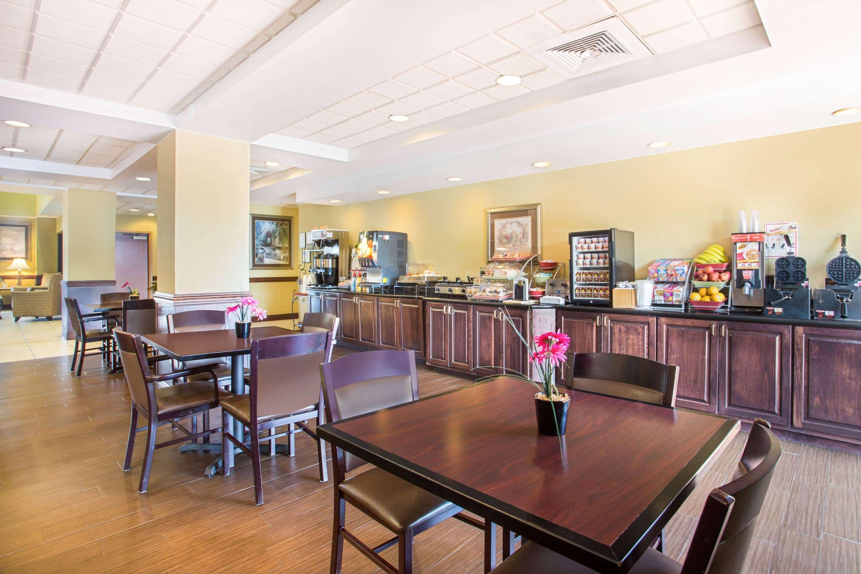 Holiday Inn Express & Suites - Mobile - I-65 By Ihg Exterior foto